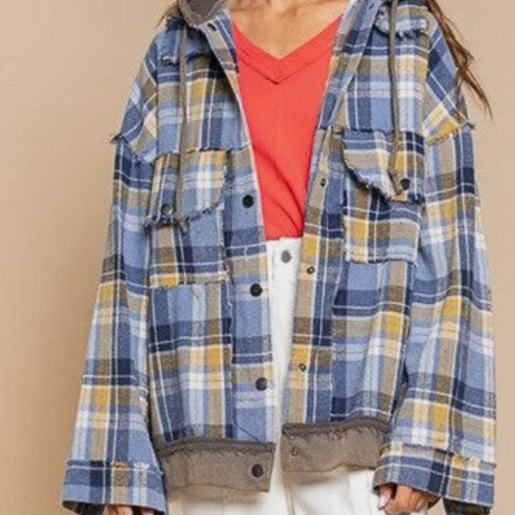 POL Oversized Plaid Shacket w/ Hoodie - Picture 6 of 6